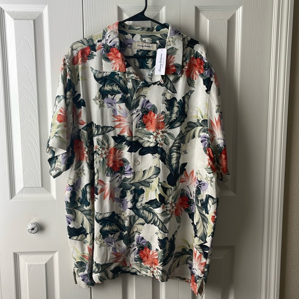 Men’s Tommy Bahama floral tropics silk shirt.